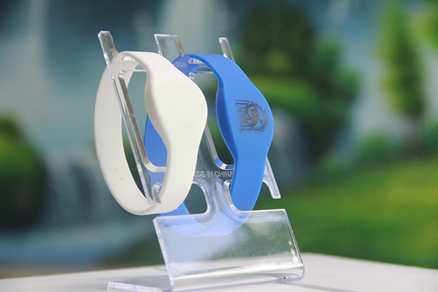 id硅膠腕帶保護(hù)套易變形，你找到它不回彈的原因了嗎？