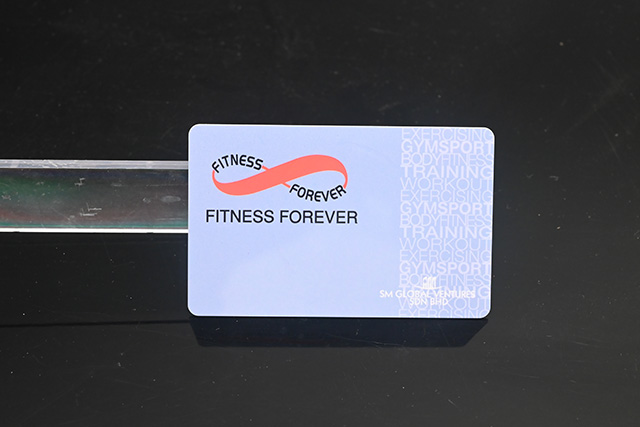 金屬卡的制作和pvc卡的制作有什么區(qū)別呢？