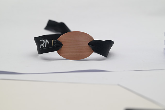 由于智能卡存儲能力強，可以存儲電子現(xiàn)金等網絡貨幣