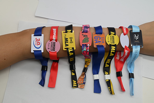 滴膠卡NFC標簽的應(yīng)用和發(fā)展遍布世界各地